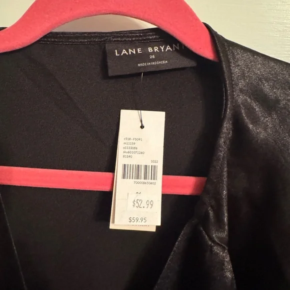 Elegant Black Women's Wrap Blouse NWT - Picture 2 of 5